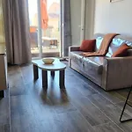 Cosy Avec Terrasse * LʼÎle-Rousse
